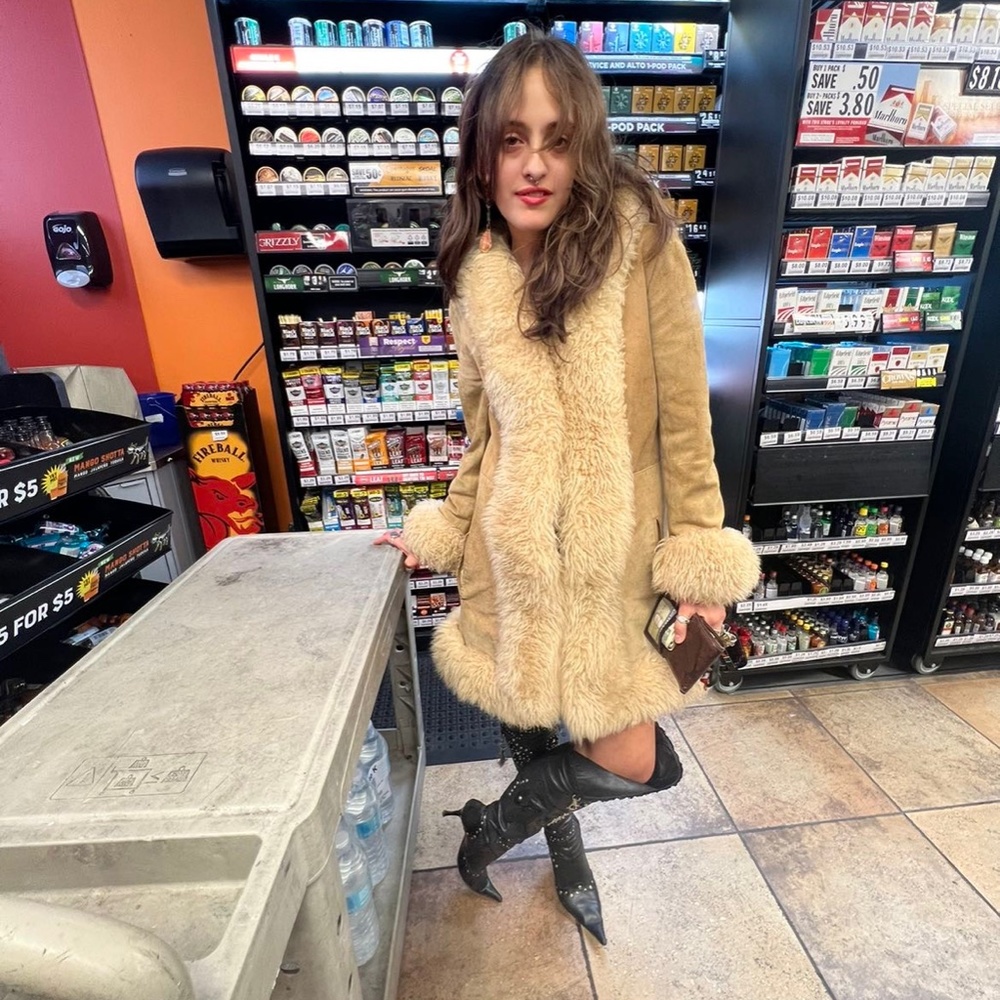 👄 - Picture 3 of 16